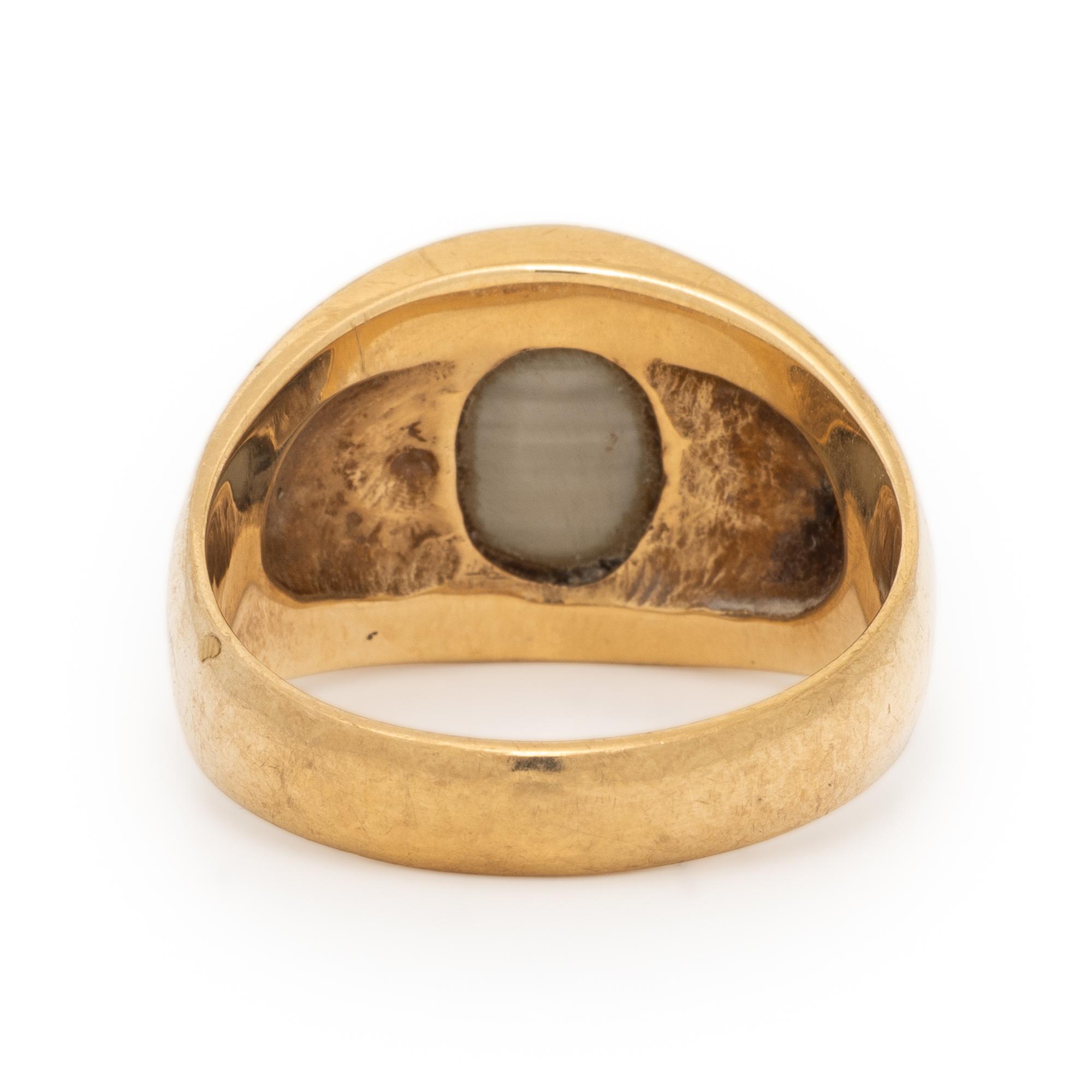 CAT'S EYE CHRYSOBERYL AND YELLOW GOLD RING