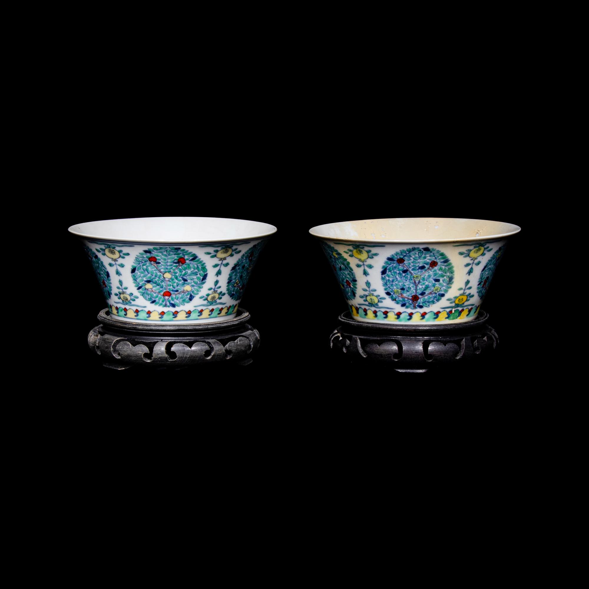 A Pair of Chinese Doucai 'Medallion' Porcelain Bowls, Daoguang Mark and Period 清道光 斗彩團花紋馬蹄盌一對
