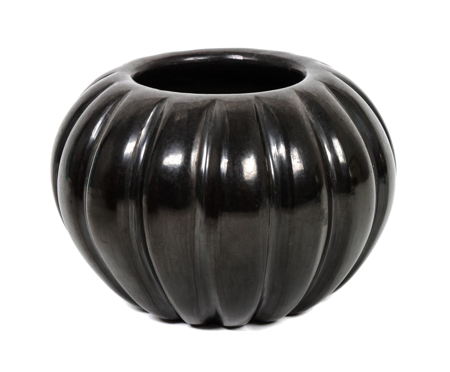 Angela Baca (Santa Clara, 1927-2014) Melon Jar Height 3 1/4 x diameter 4 3/4 inches.