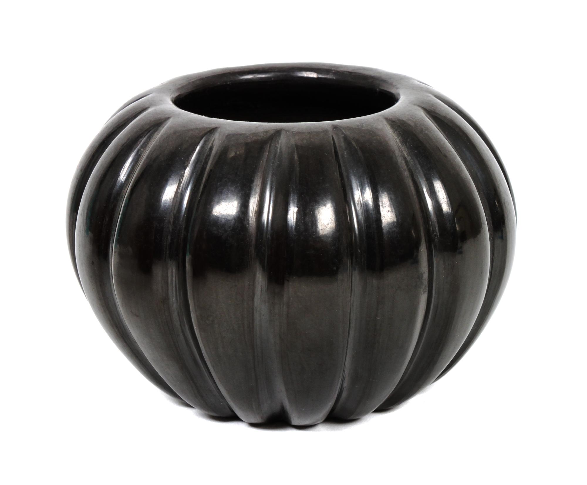 Angela Baca (Santa Clara, 1927-2014) Melon Jar Height 3 1/4 x diameter 4 3/4 inches.