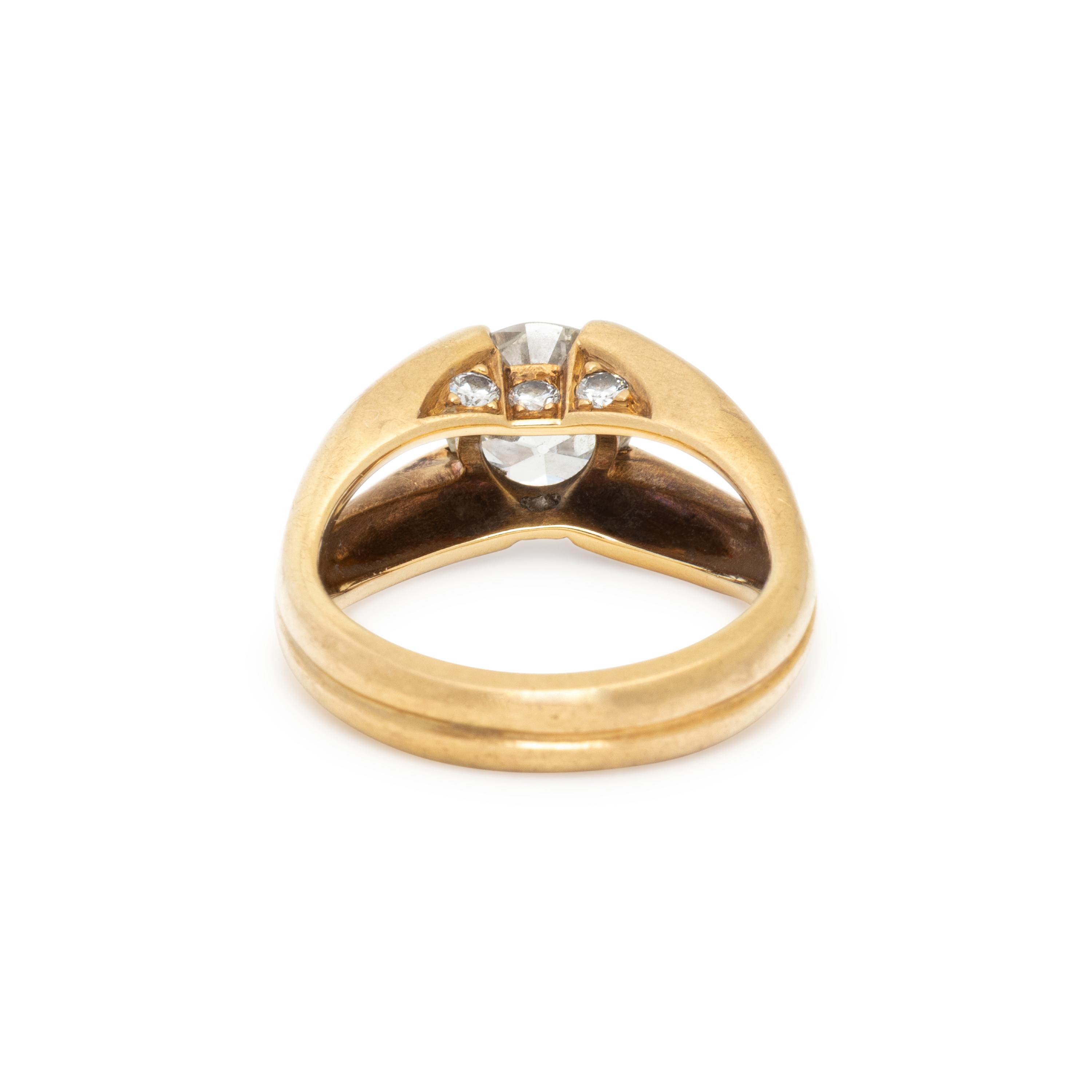 YELLOW GOLD AND DIAMOND RING