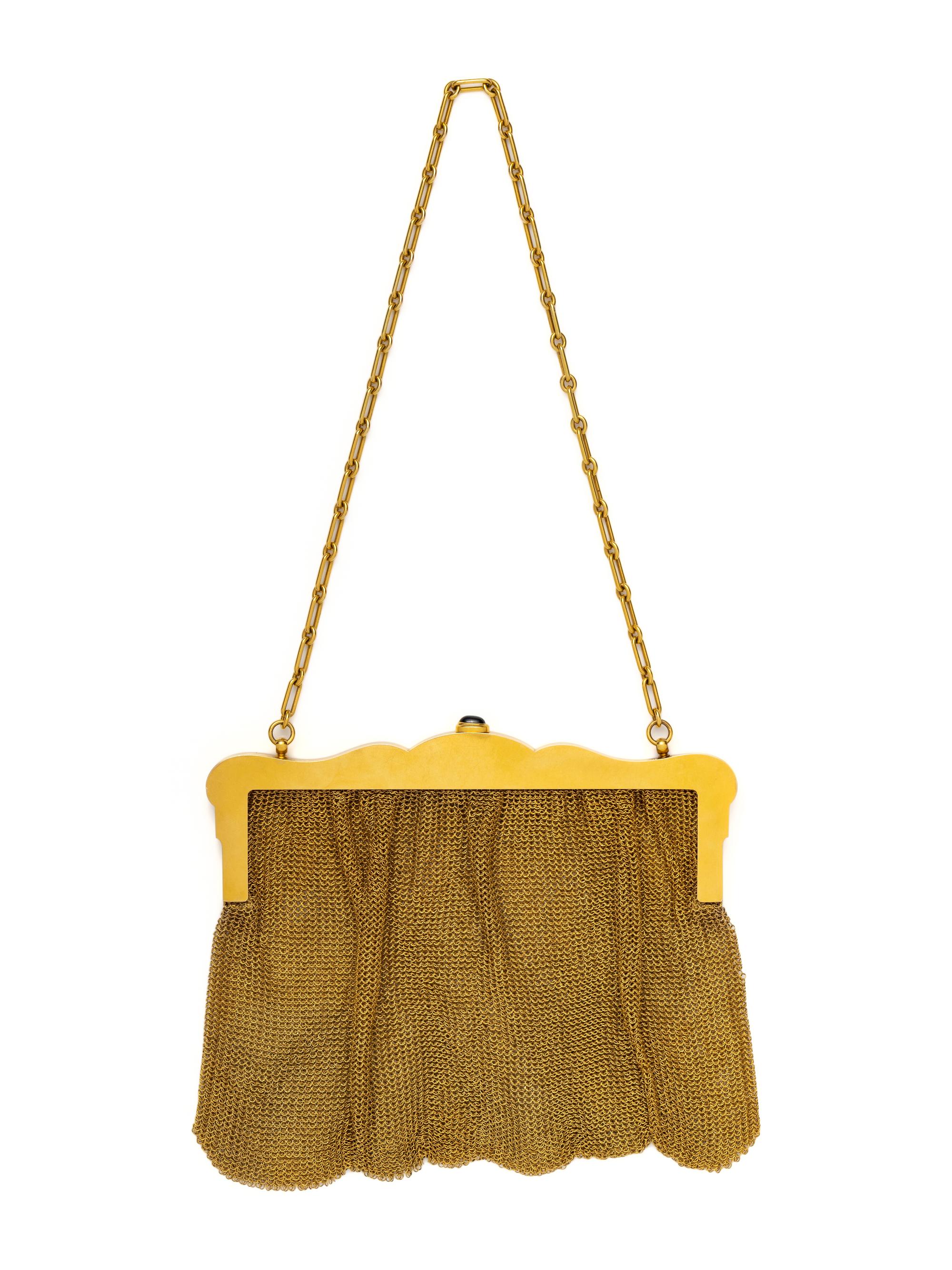 ANTIQUE, YELLOW GOLD, DIAMOND AND SAPPHIRE MESH PURSE