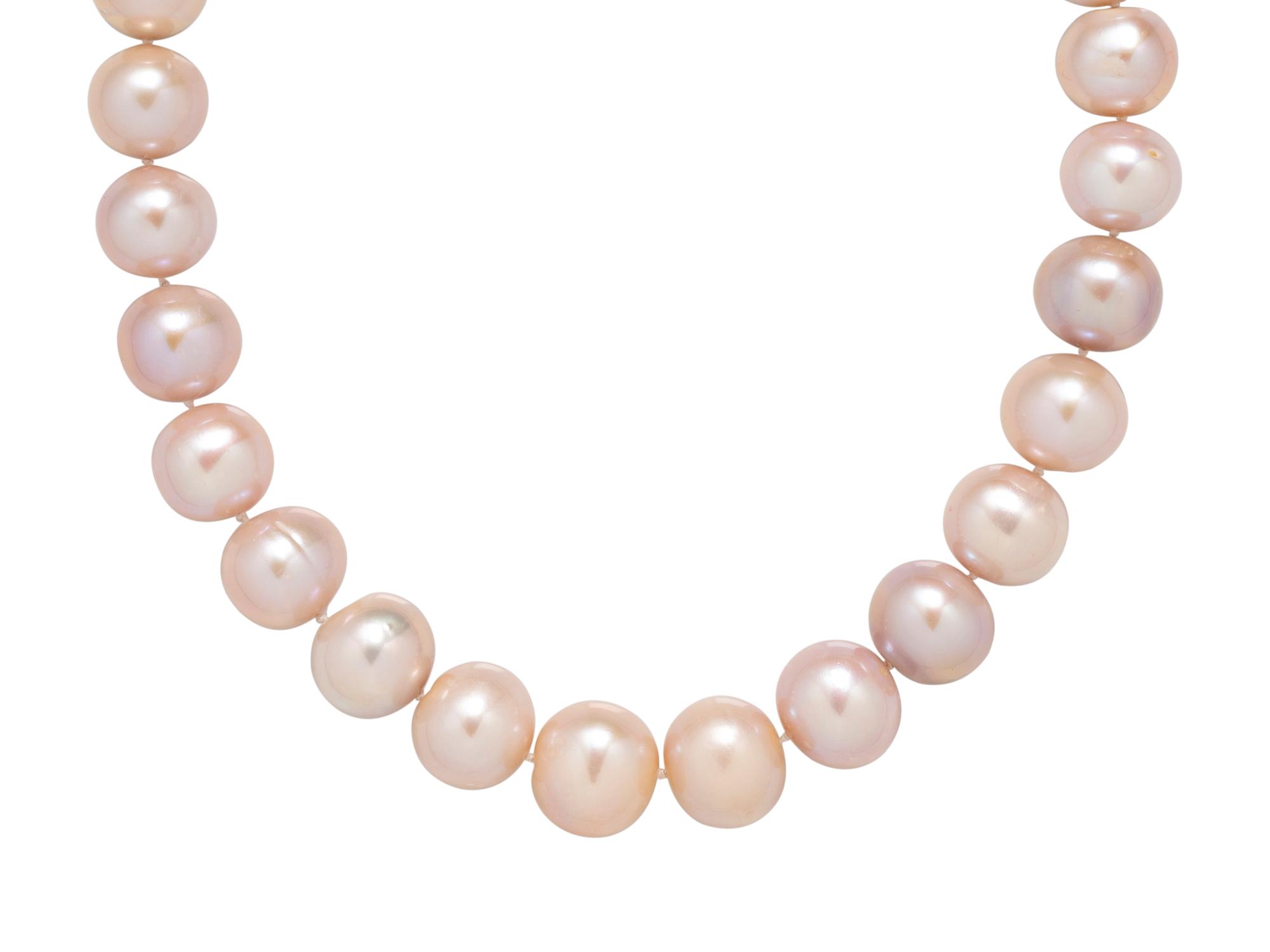 CULTURED PEARL NECKLACE