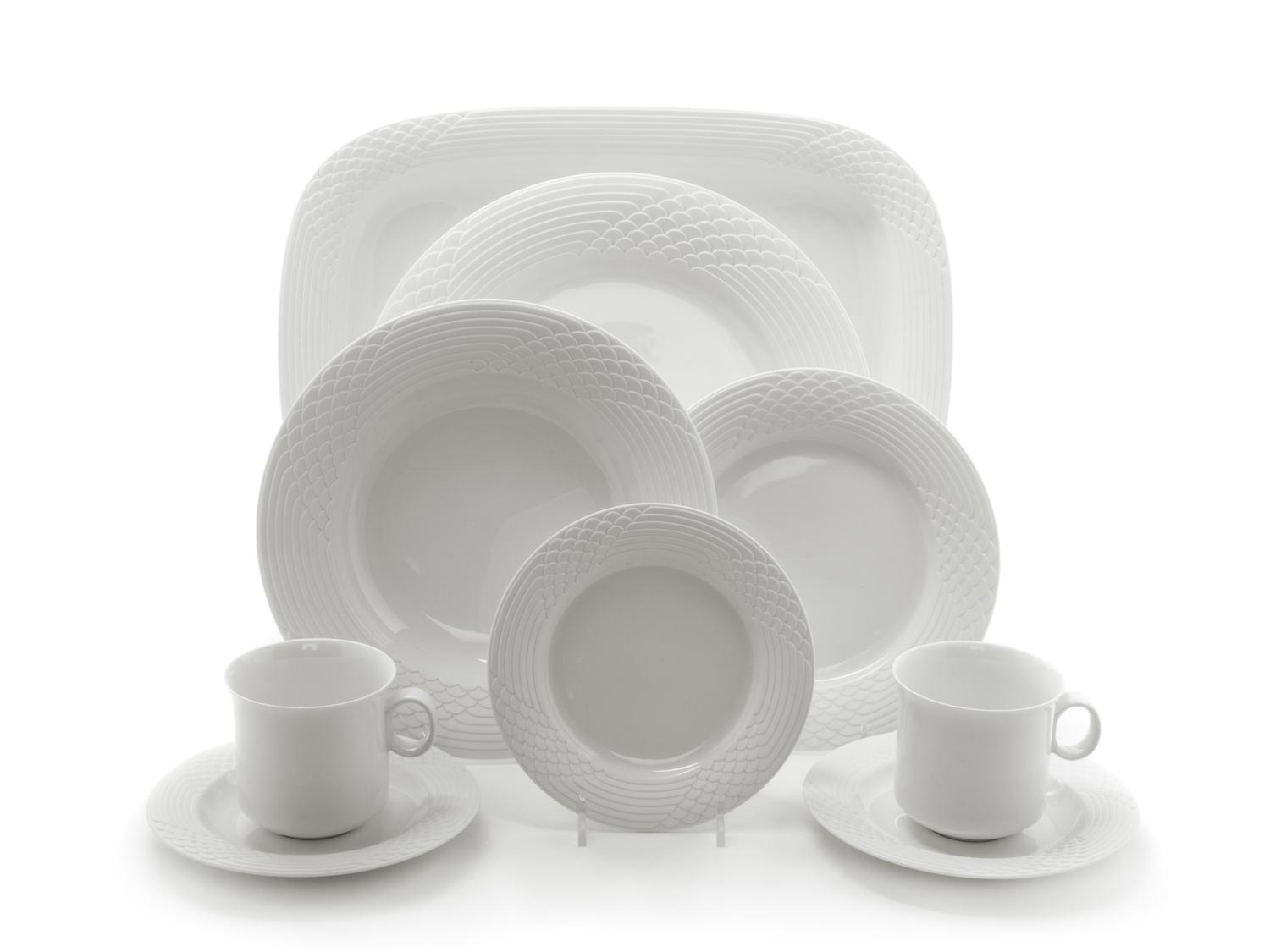 A German Porcelain Dinnerware Service, Hutschenreuther