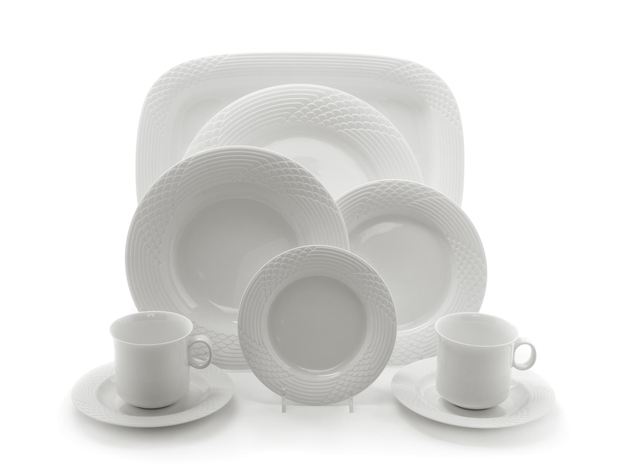 A German Porcelain Dinnerware Service, Hutschenreuther