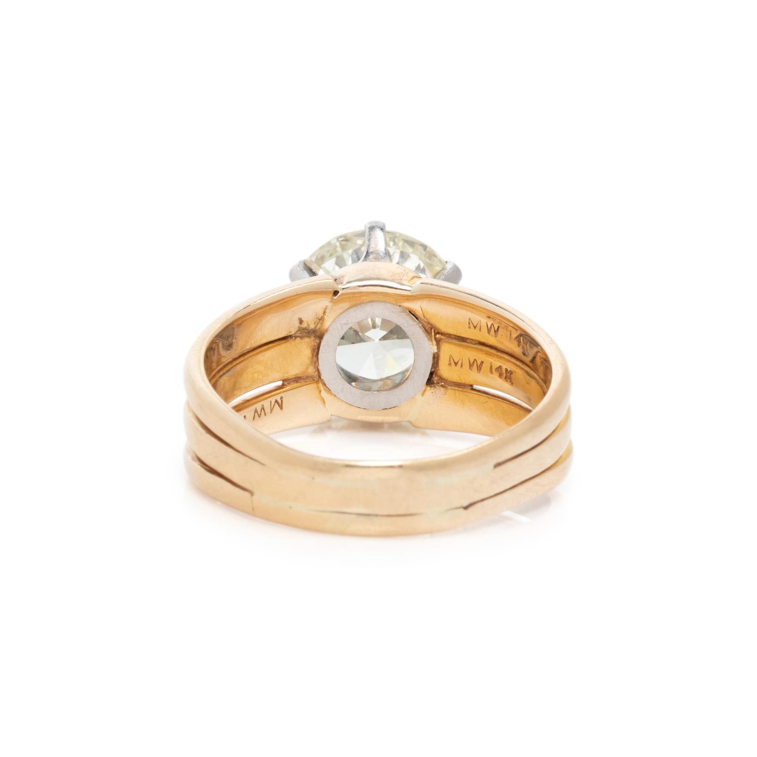 DIAMOND RING