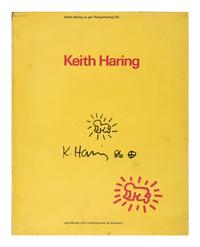 [HARING, Keith (1958-1990)]. TSENG, Kwong Chi (1950-1990), photographer. Keith Haring vu par Tseng Kwong Chi . Jean-Louis Froment, curator & forward. [Bordeaux, France: Printed by the Union Printing Press for CAPC Musee d’Art Contemporain de Bordeaux, 1986.]