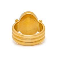 YELLOW GOLD AND CHALCEDONY RING