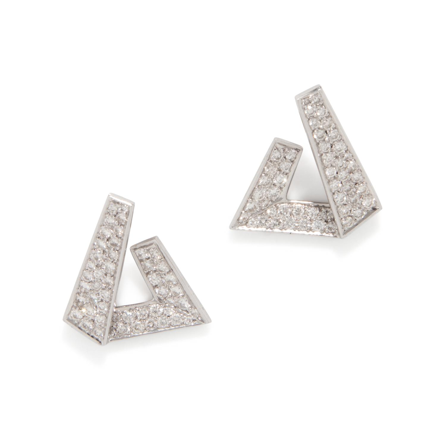 WHITE GOLD AND DIAMOND EARRINGS