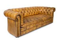 An English Edwardian Tufted Leather Chesterfield Sofa — 20TH CENTURY