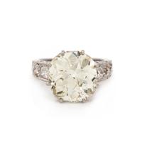 ANTIQUE, PLATINUM AND DIAMOND RING