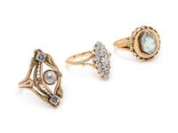 COLLECTION OF YELLOW GOLD RINGS