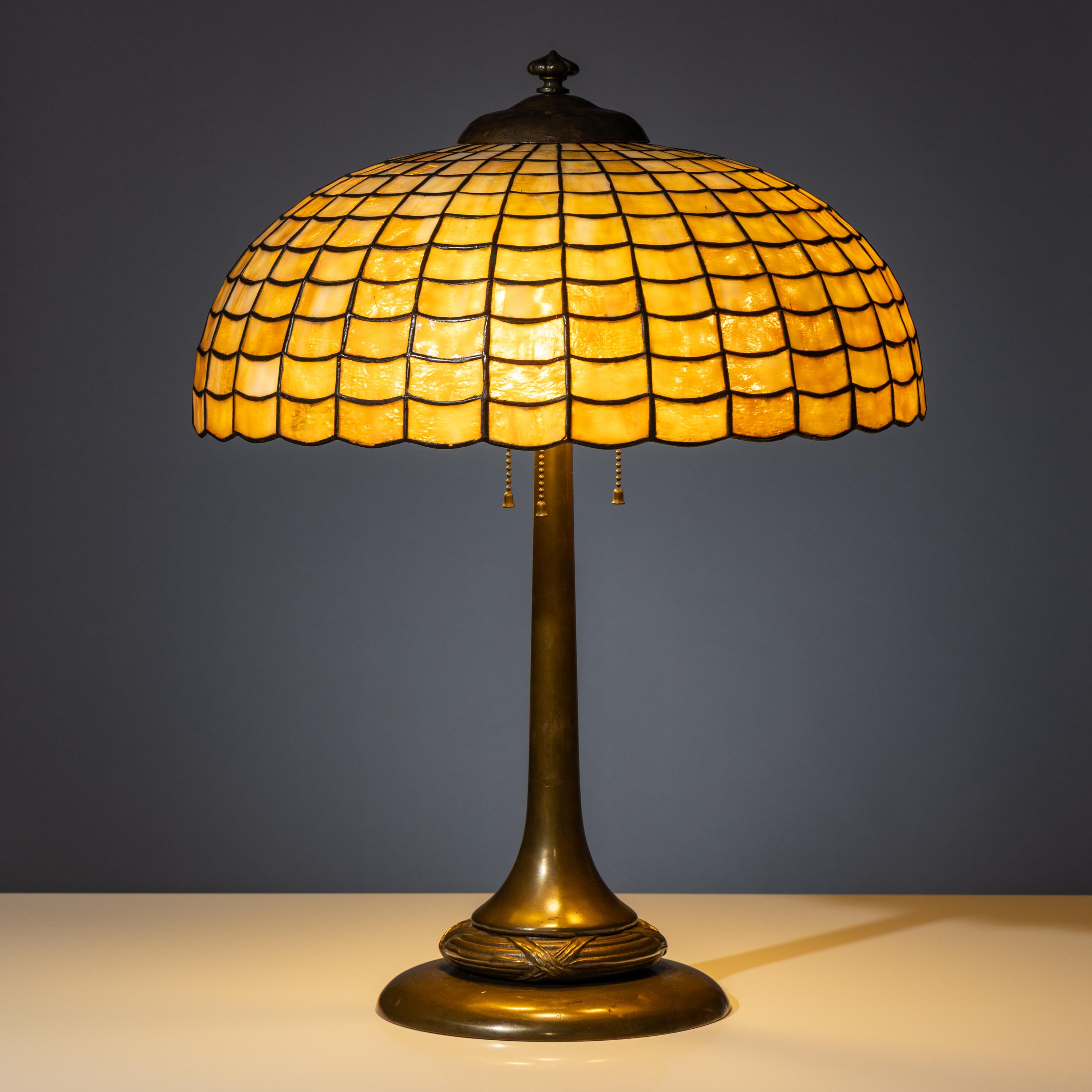 Table lamp