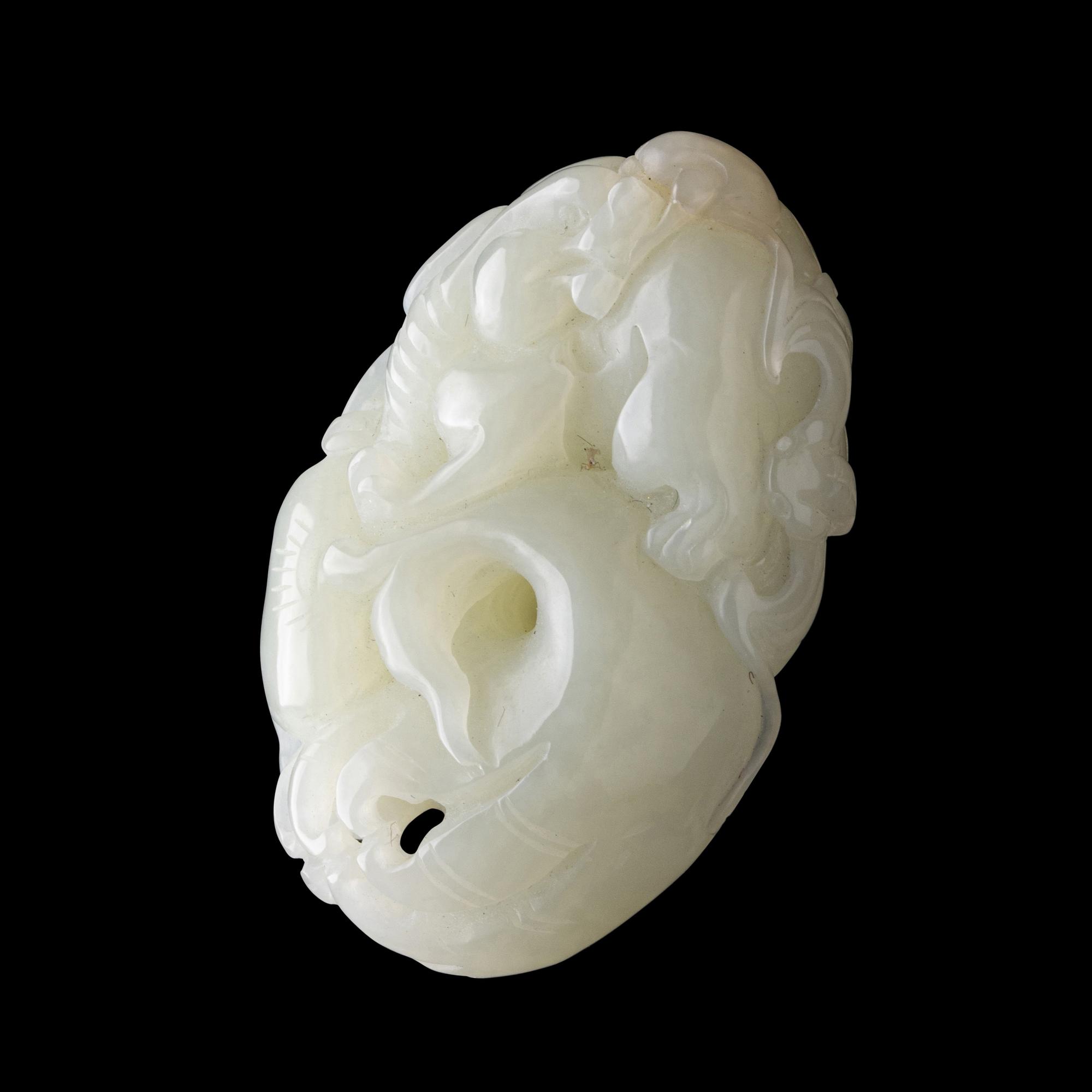 Four Chinese Celadon and White Jade Carvings, 20th Century 近代 青白玉把件四枚