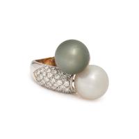 CULTURED PEARL AND DIAMOND TOI ET MOI RING