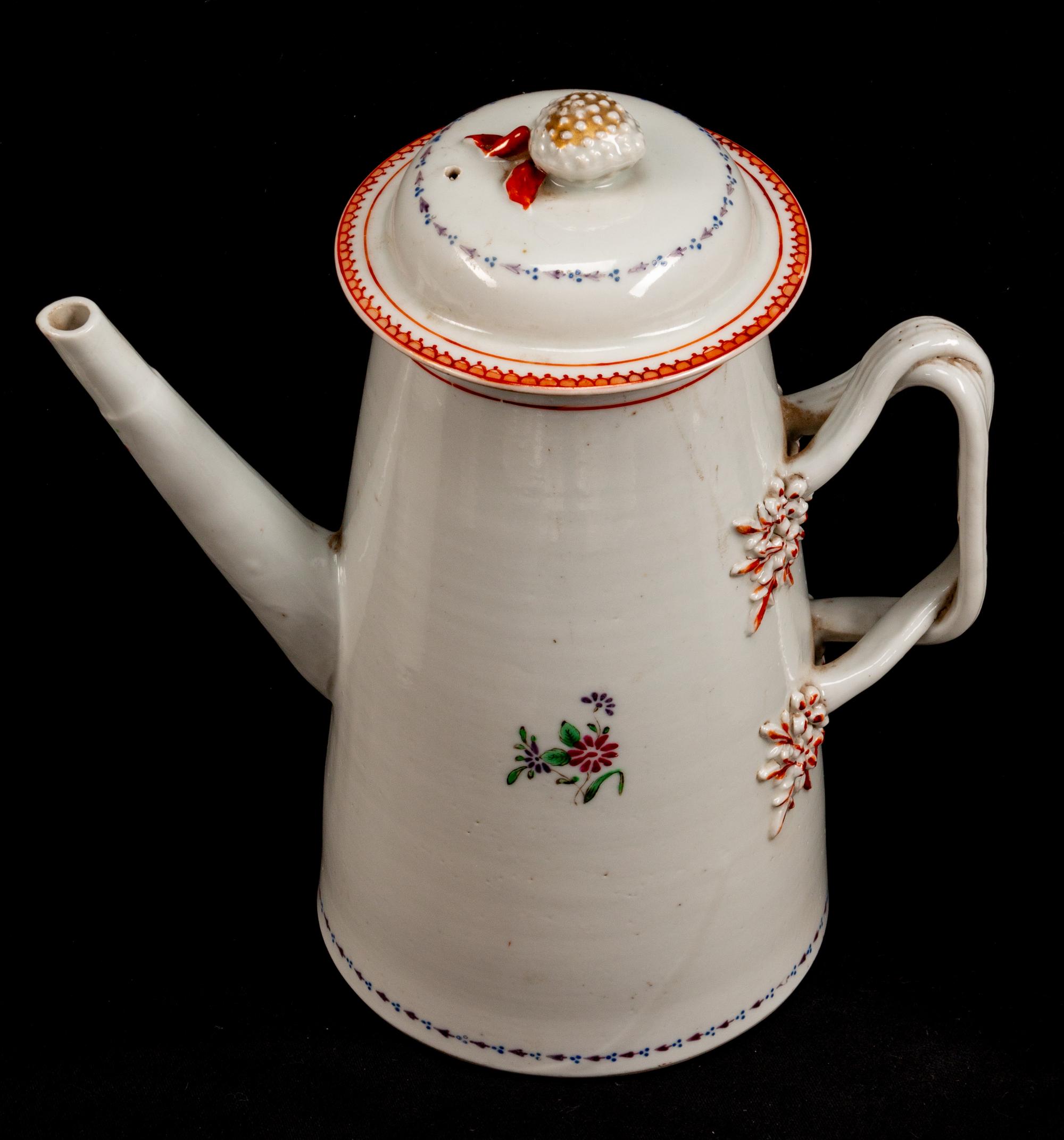 A Chinese Export Porcelain Assembled Part Tea Service