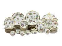 A Herend Queen Victoria Porcelain Dinner Service