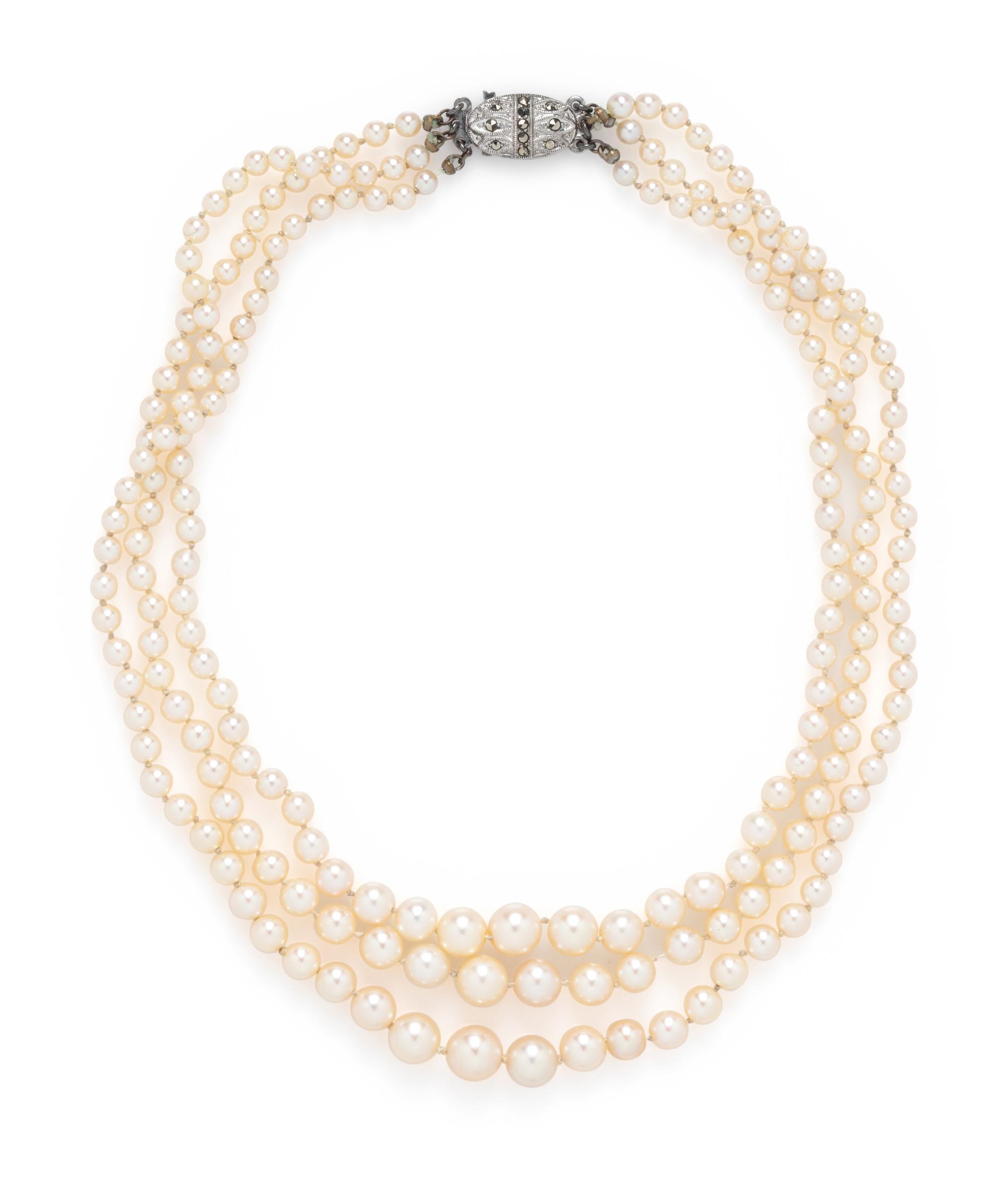 CULTURED PEARL NECKLACE