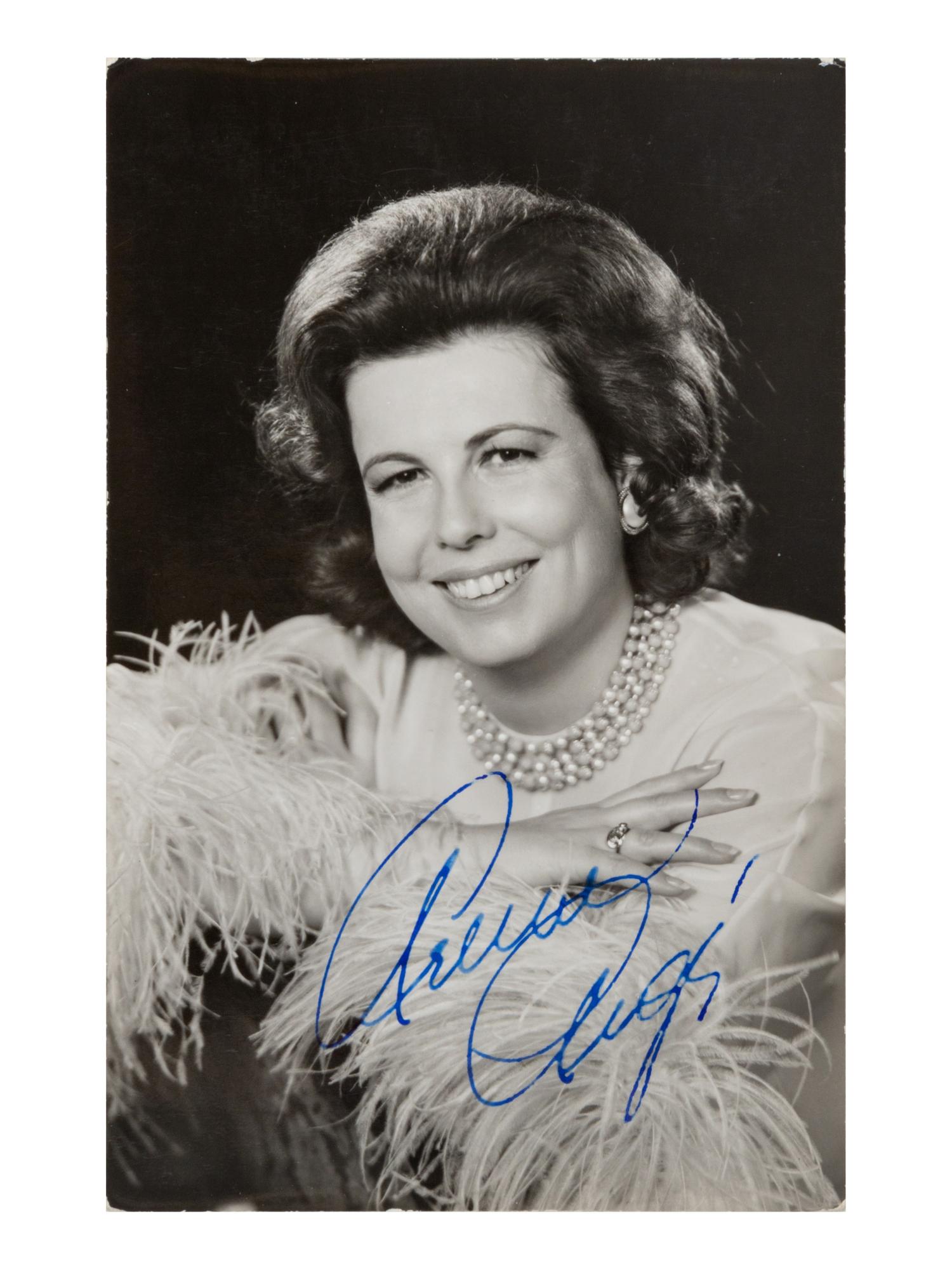 [20TH-CENTURY OPERA SINGERS]. A group of 5 signed photographs of opera singers from the 1970s-1990s, comprising images of: