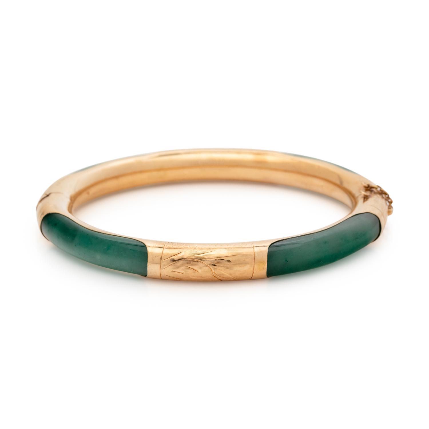 YELLOW GOLD AND DYED QUARTZ BANGLE BRACELET