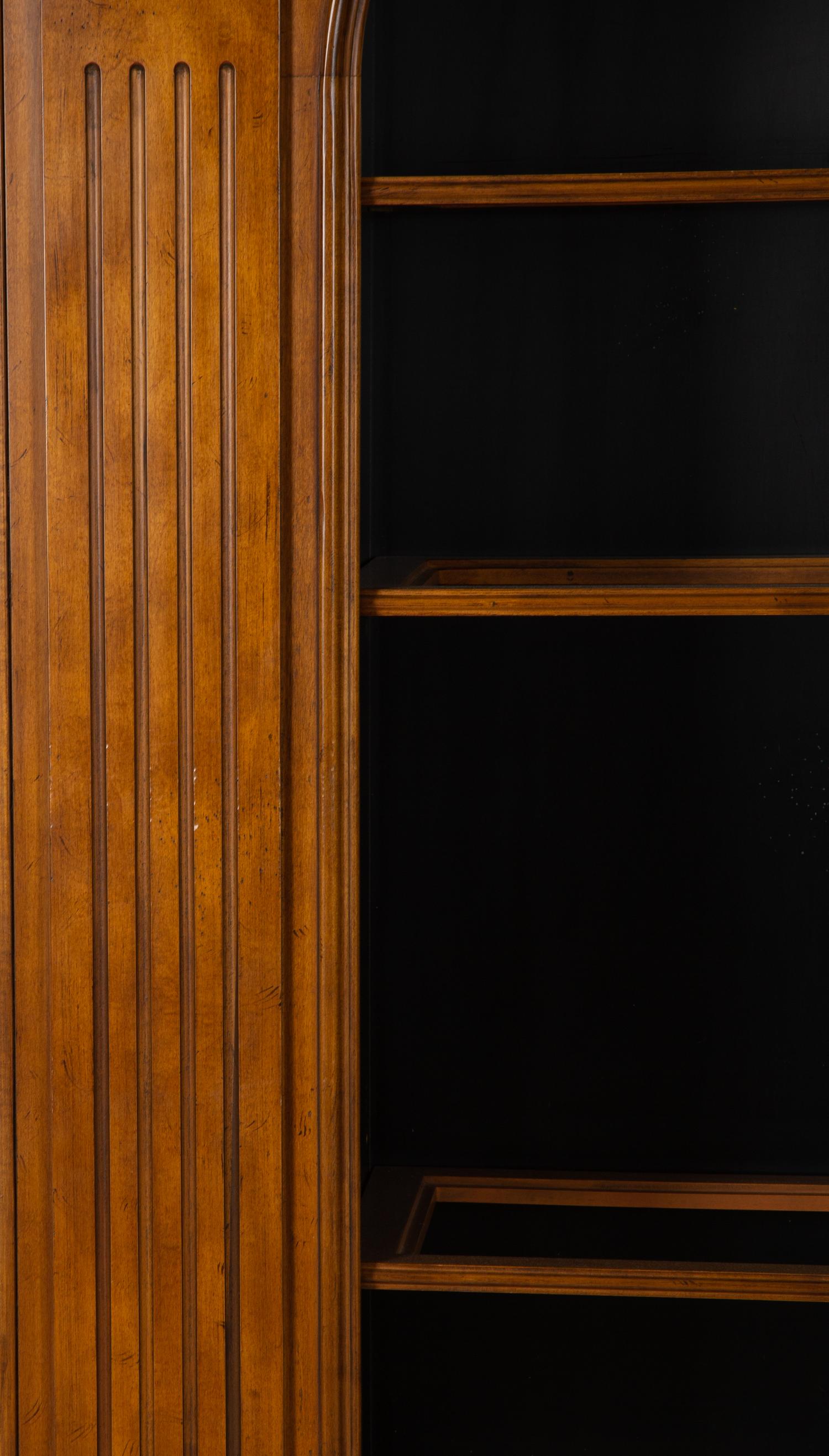 A Georgian Style Walnut Bookcase — 20TH CENTURY
