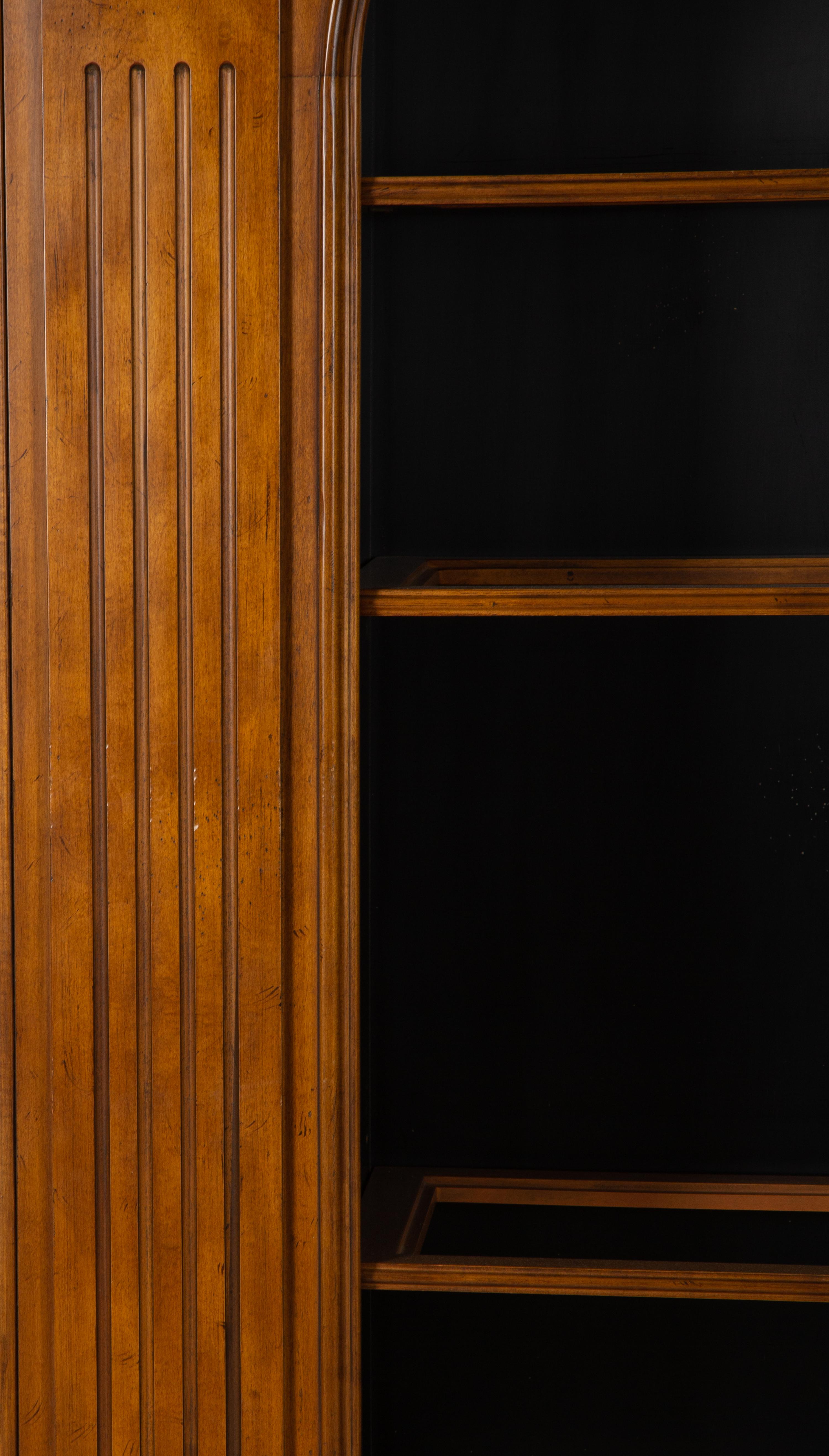 A Georgian Style Walnut Bookcase — 20TH CENTURY
