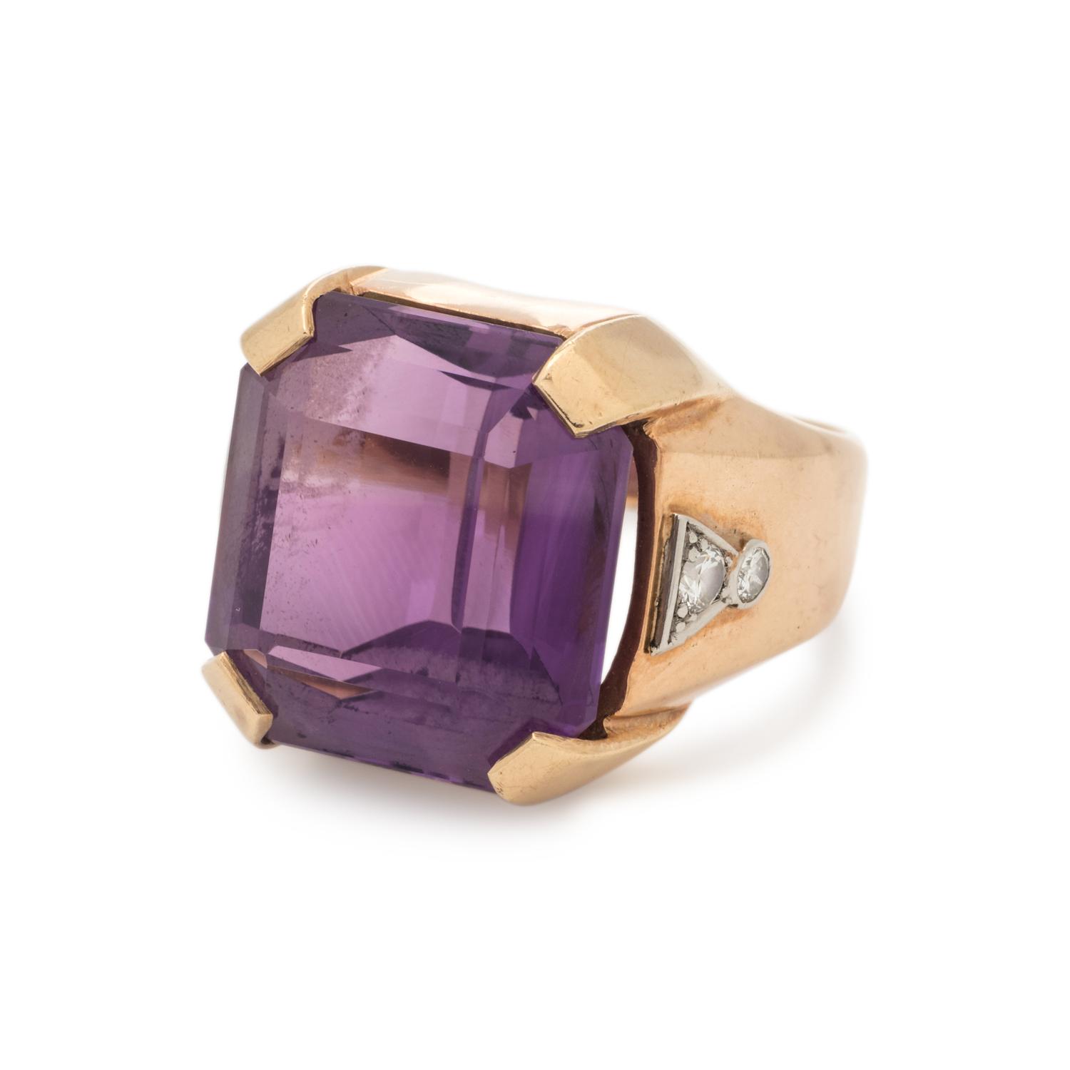 AMETHYST AND DIAMOND RING