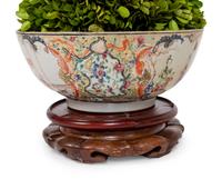A Chinese Famille Rose Porcelain Small Punchbowl