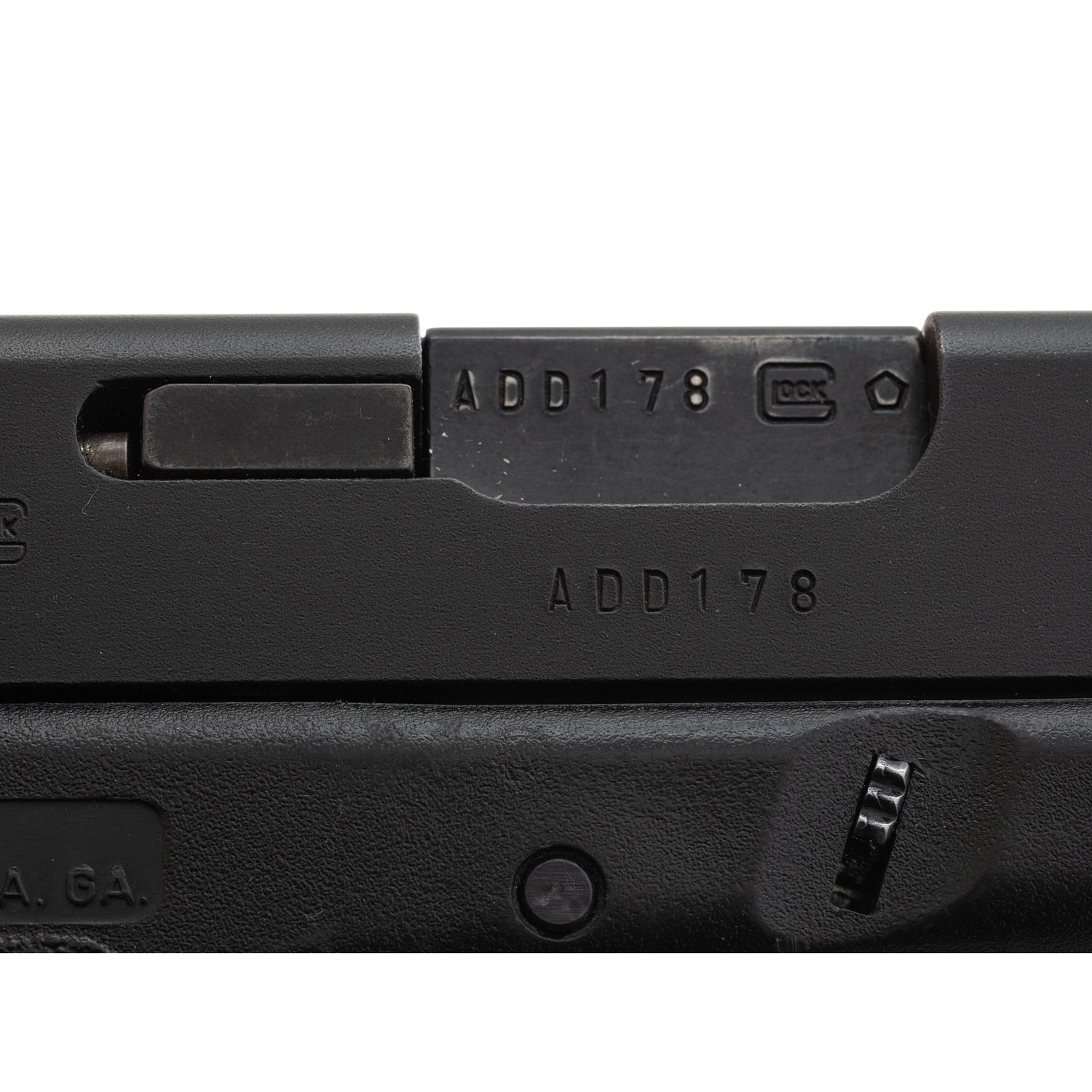 *Glock 17 Gen 2 with Flared Magazine Well Extension and Extended Controls