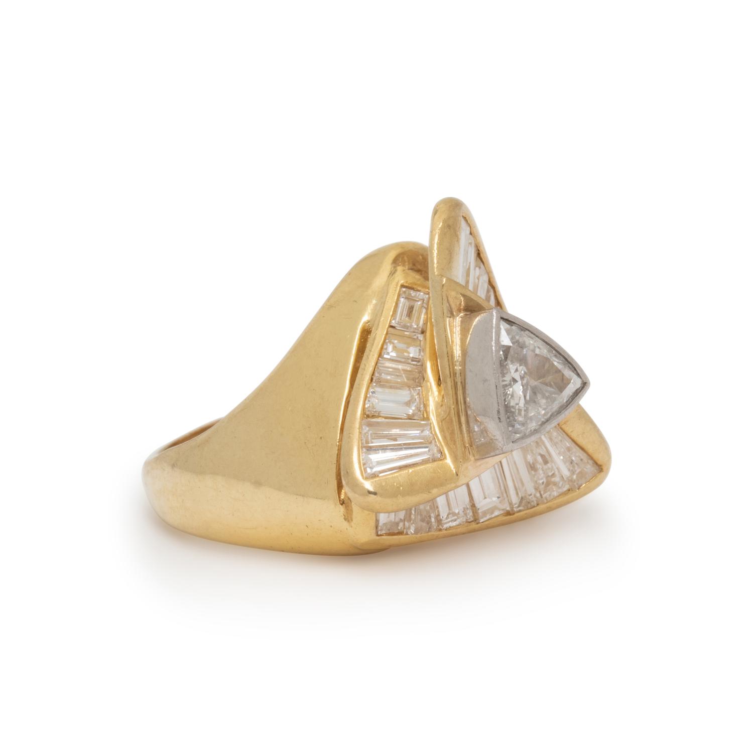 YELLOW GOLD AND DIAMOND RING