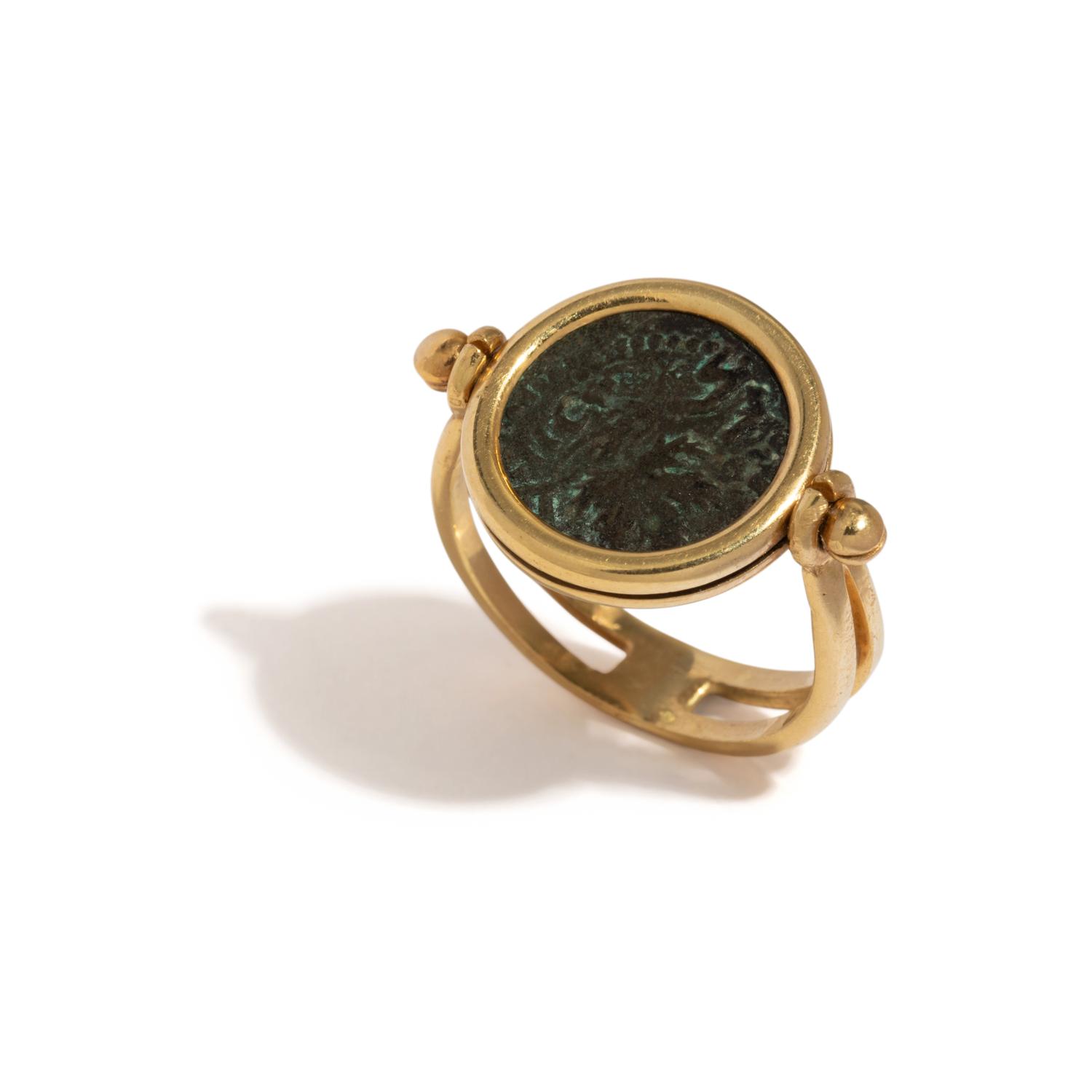 YELLOW GOLD AND COIN FLIP RING
