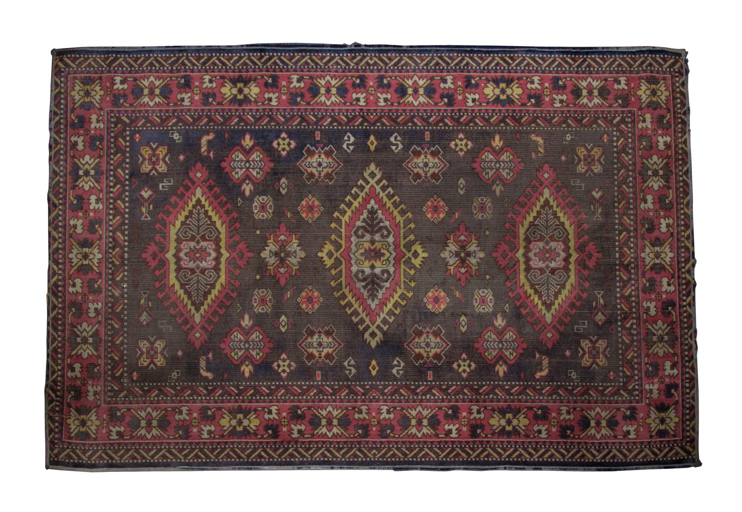 A Heriz Wool Rug 4 feet 3 inches x 6 feet 4 inches.