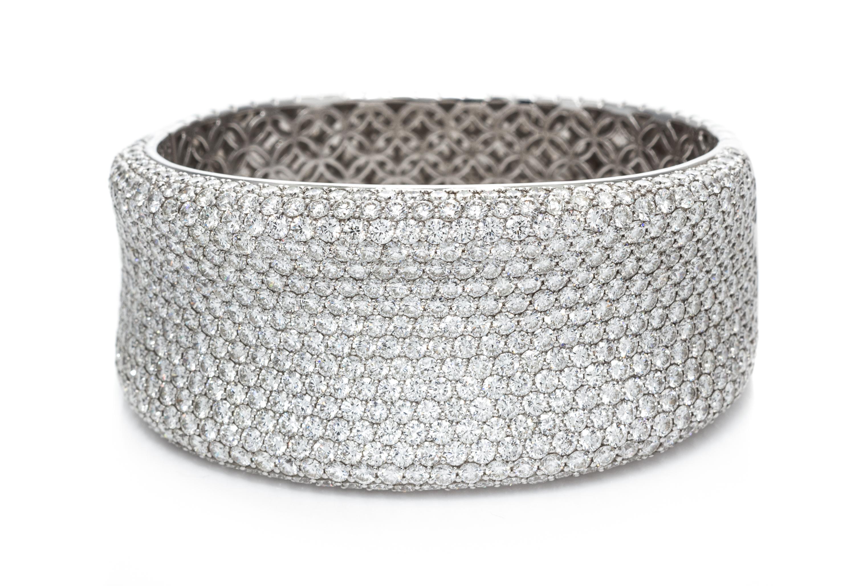 An 18 Karat White Gold and Diamond "Fantasia" Bracelet, Roberto Coin, 52.00 dwts.