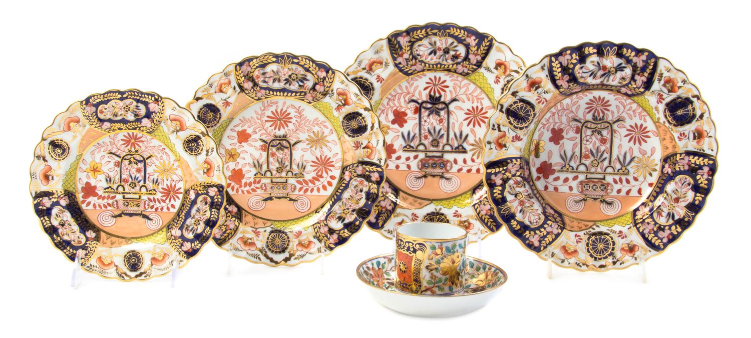 A Copeland Spode Porcelain Partial Dinner Service, SECOND HALF 19TH CENTURY, Diameter of dinner plates 9 7/8 inches. — SECOND HALF 19TH CENTURY,