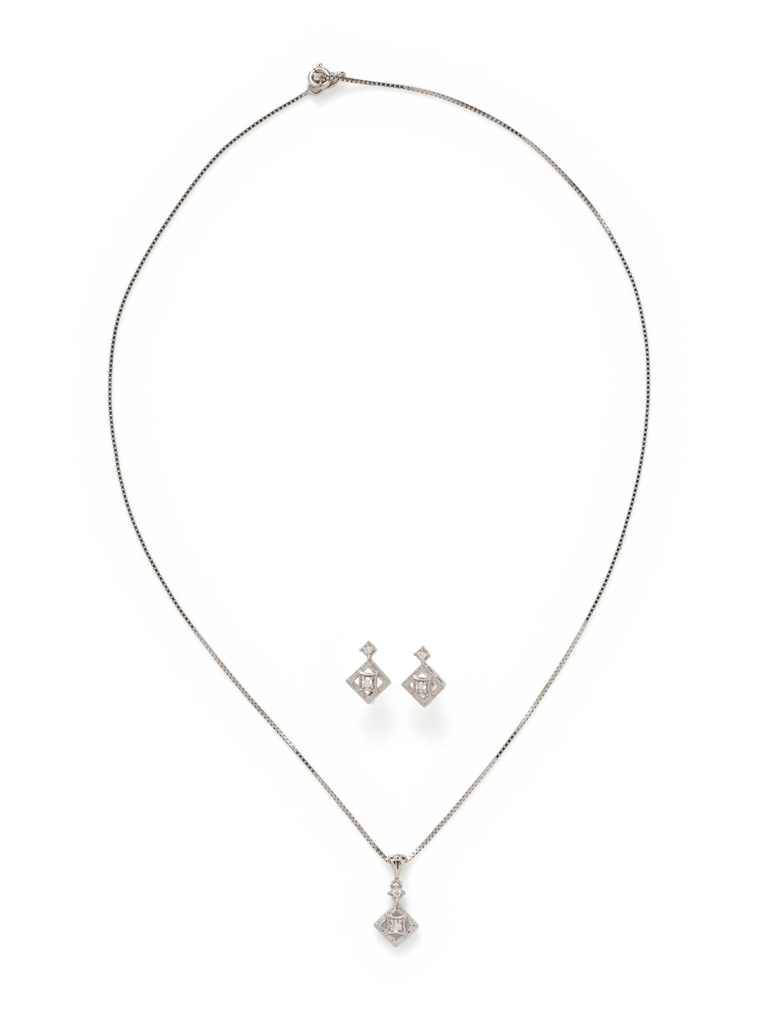 COLLECTION OF WHITE GOLD AND DIAMOND JEWELRY
