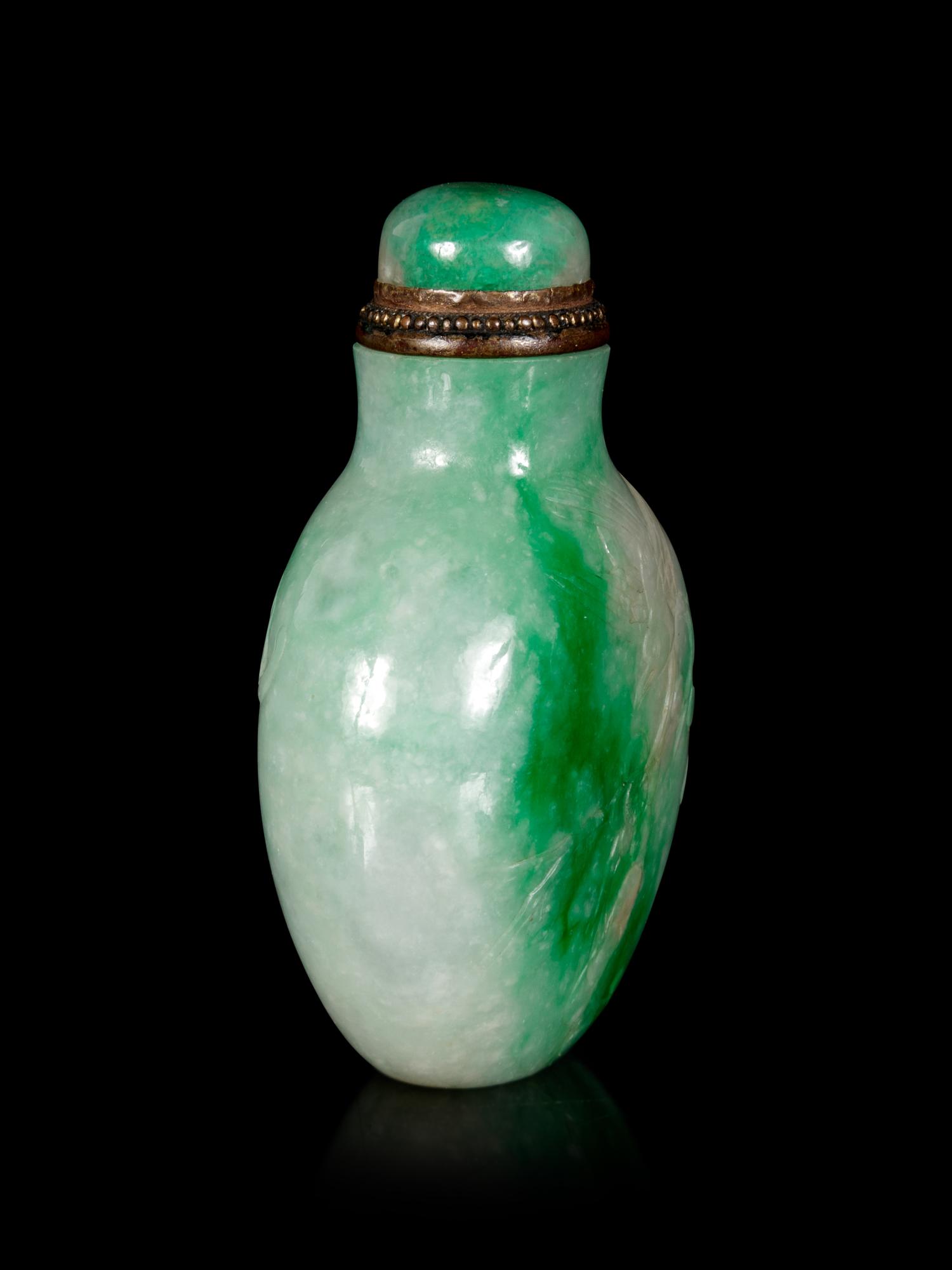 An Apple Green and Greyish White Jadeite Snuff Bottle