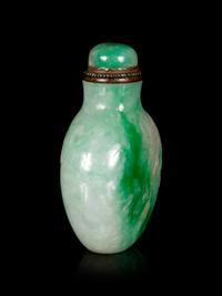 An Apple Green and Greyish White Jadeite Snuff Bottle