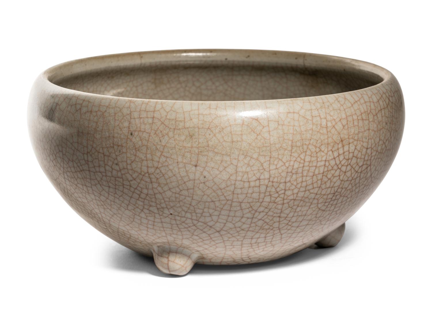 A Chinese Ge- Type Glazed Porcelain Tripod Censer