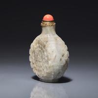 A Chinese Floral-Carved Greyish-Beige Jade Snuff Bottle 灰白玉雕花鼻烟壺
