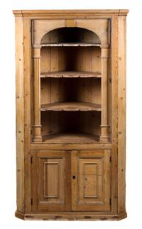 An American Pine Corner Cupboard Height 82 x width 44 x depth 25 inches. — 18TH CENTURY