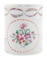 A Chinese Export Porcelain Mug