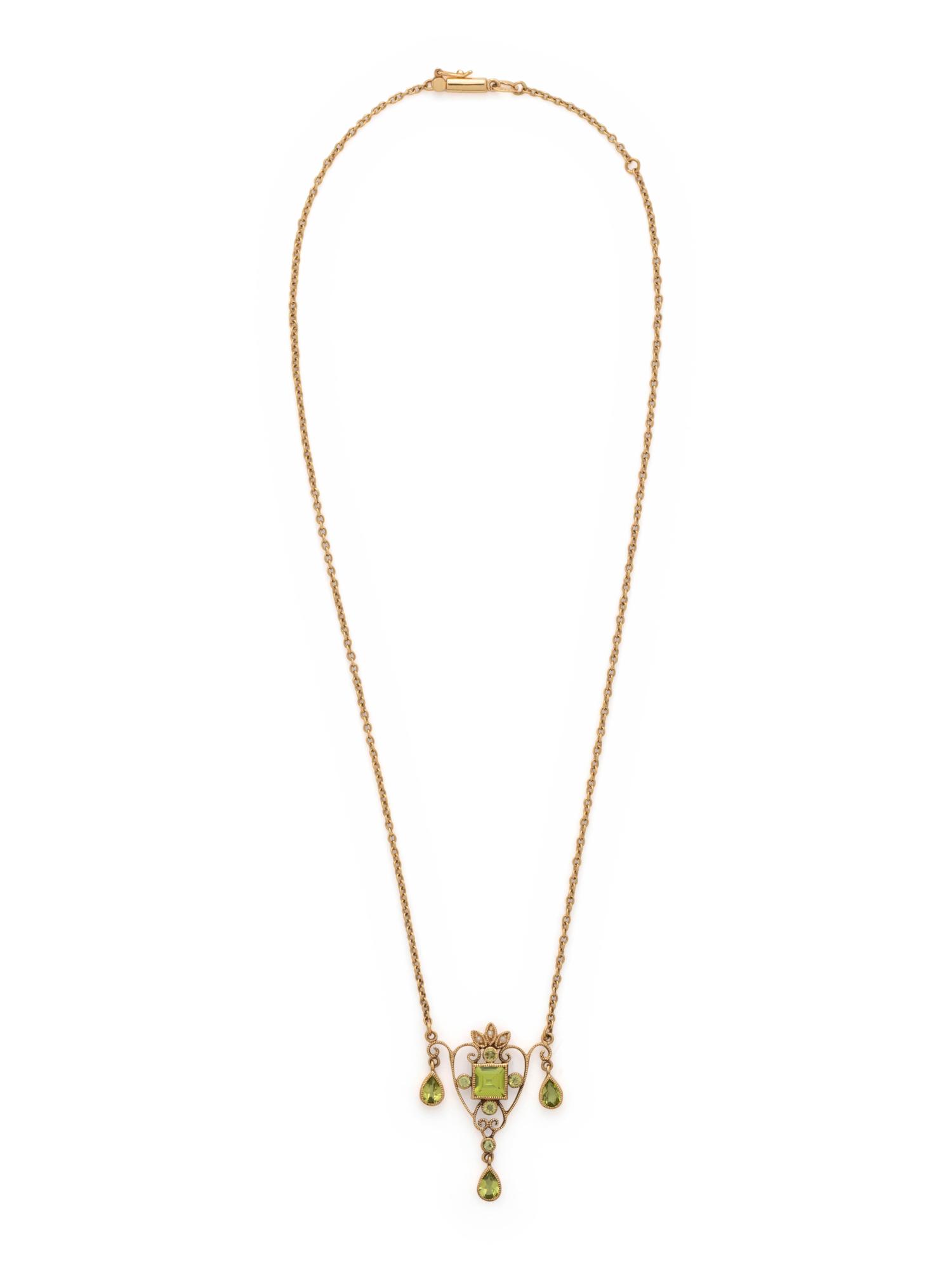 YELLOW GOLD AND PERIDOT NECKLACE