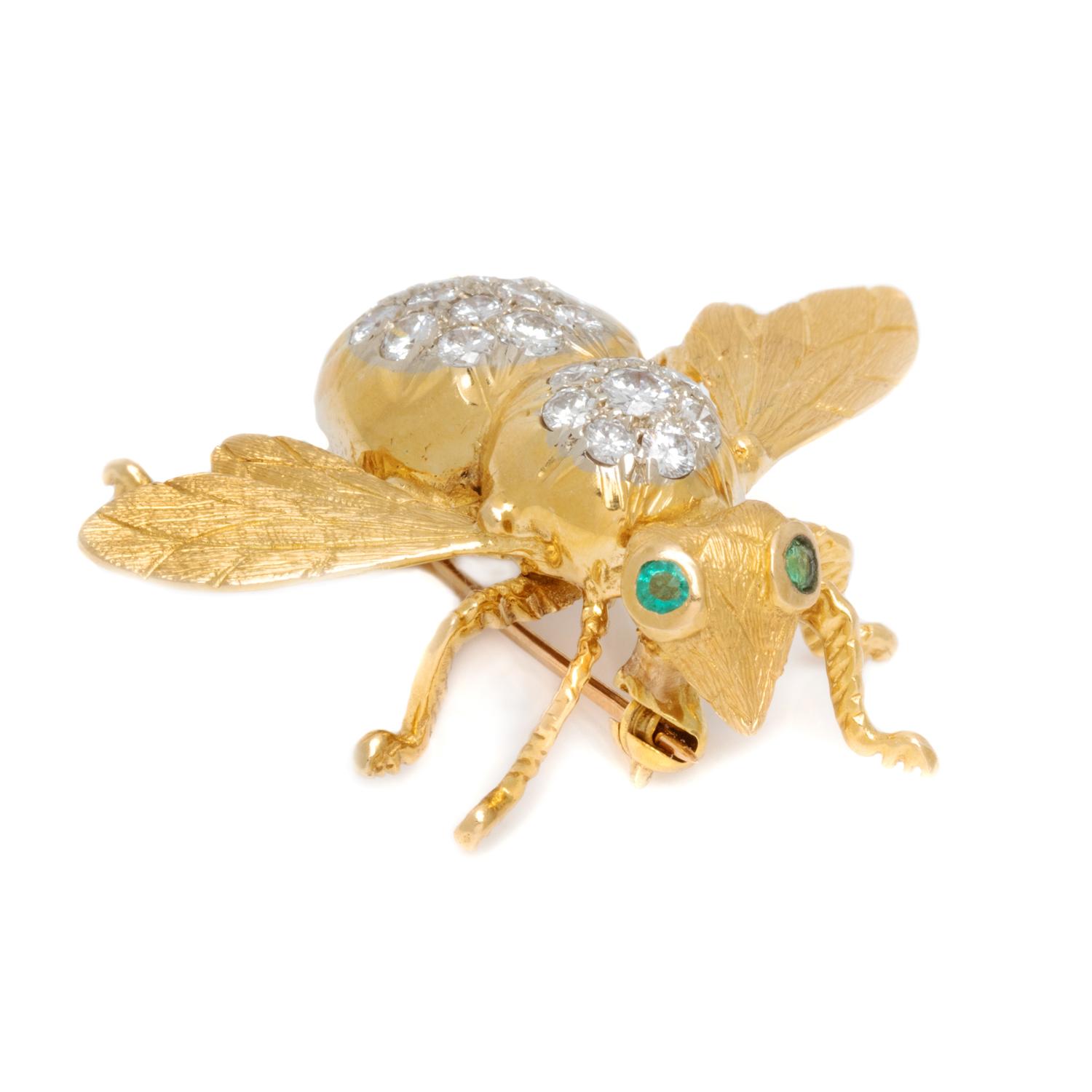 YELLOW GOLD AND DIAMOND BEE BROOCH