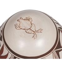 Polychrome Jar, with Parrot