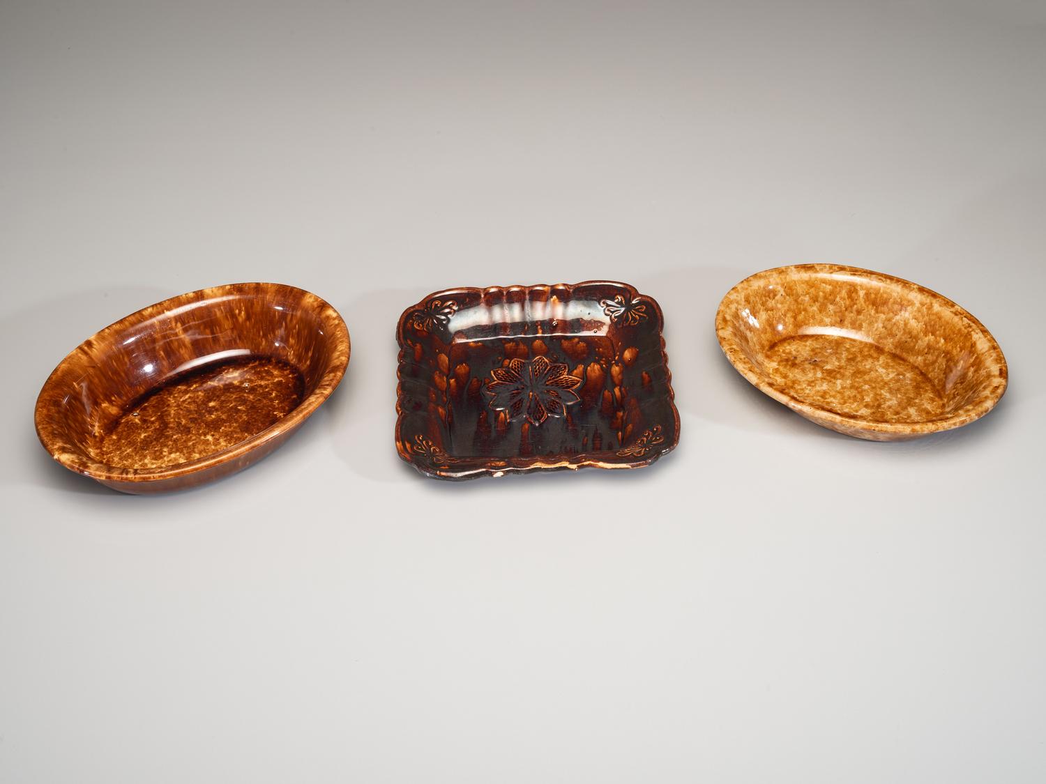 Fourteen Rockingham Glaze Articles