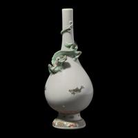 A Chinese Famille Verte Porcelain Bottle Vase, Qing Dynasty 清 五彩贴塑盘龙赏瓶