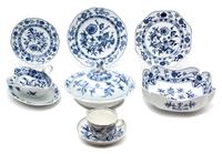 An Assembled Meissen Porcelain Dinner Service Width of largest plate 20 inches. — LATE 19TH/EARLY 20TH CENTURY