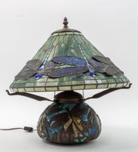 An American Leaded Glass Table Lamp Height overall 16 inches. — 20TH CENTURY