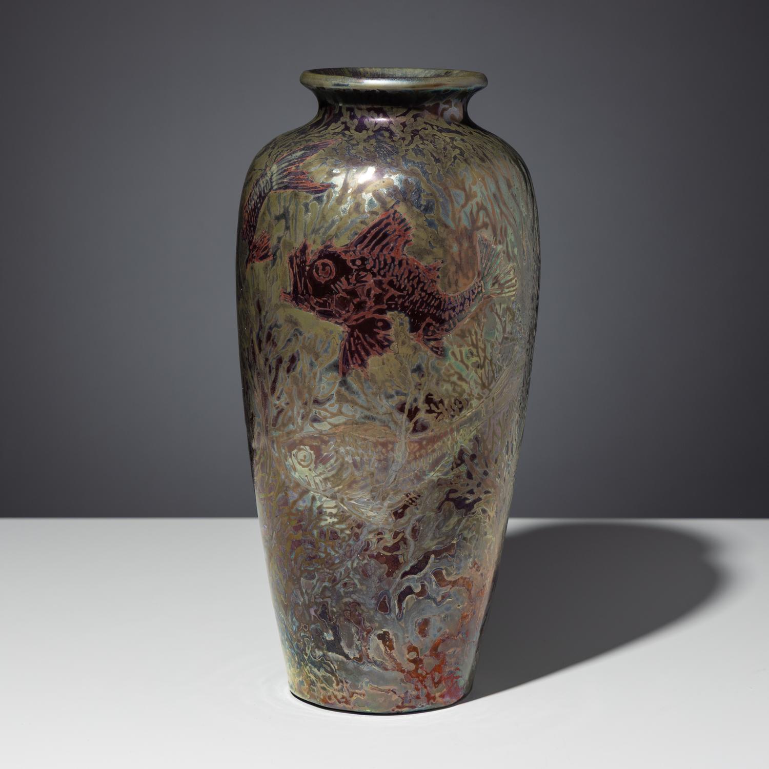 Superb iridescent marine vase