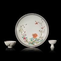 Three Chinese Porcelain Items, 20th Century 近代 粉彩瓷三件